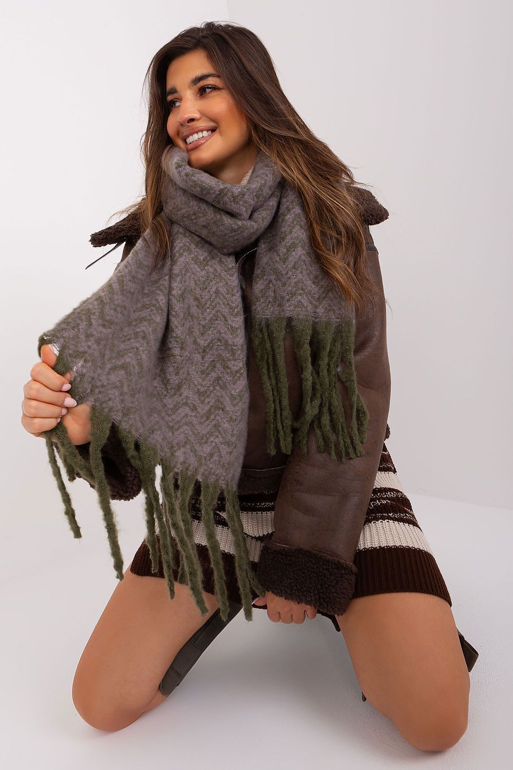  Scialle model 189236 AT 