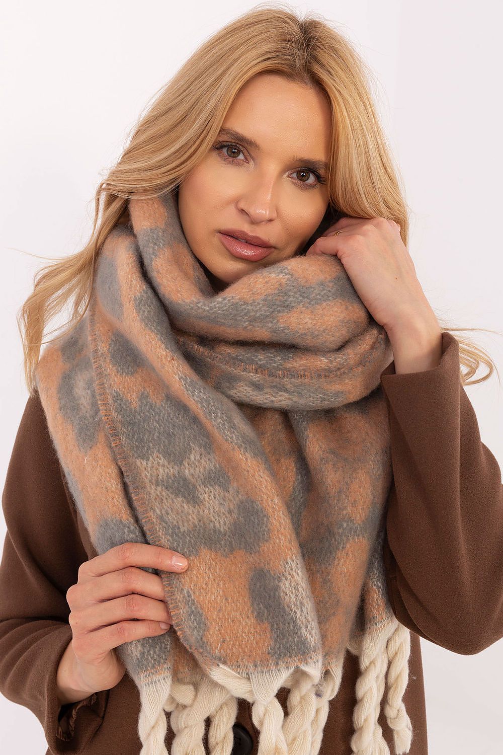  Scialle model 205964 AT 