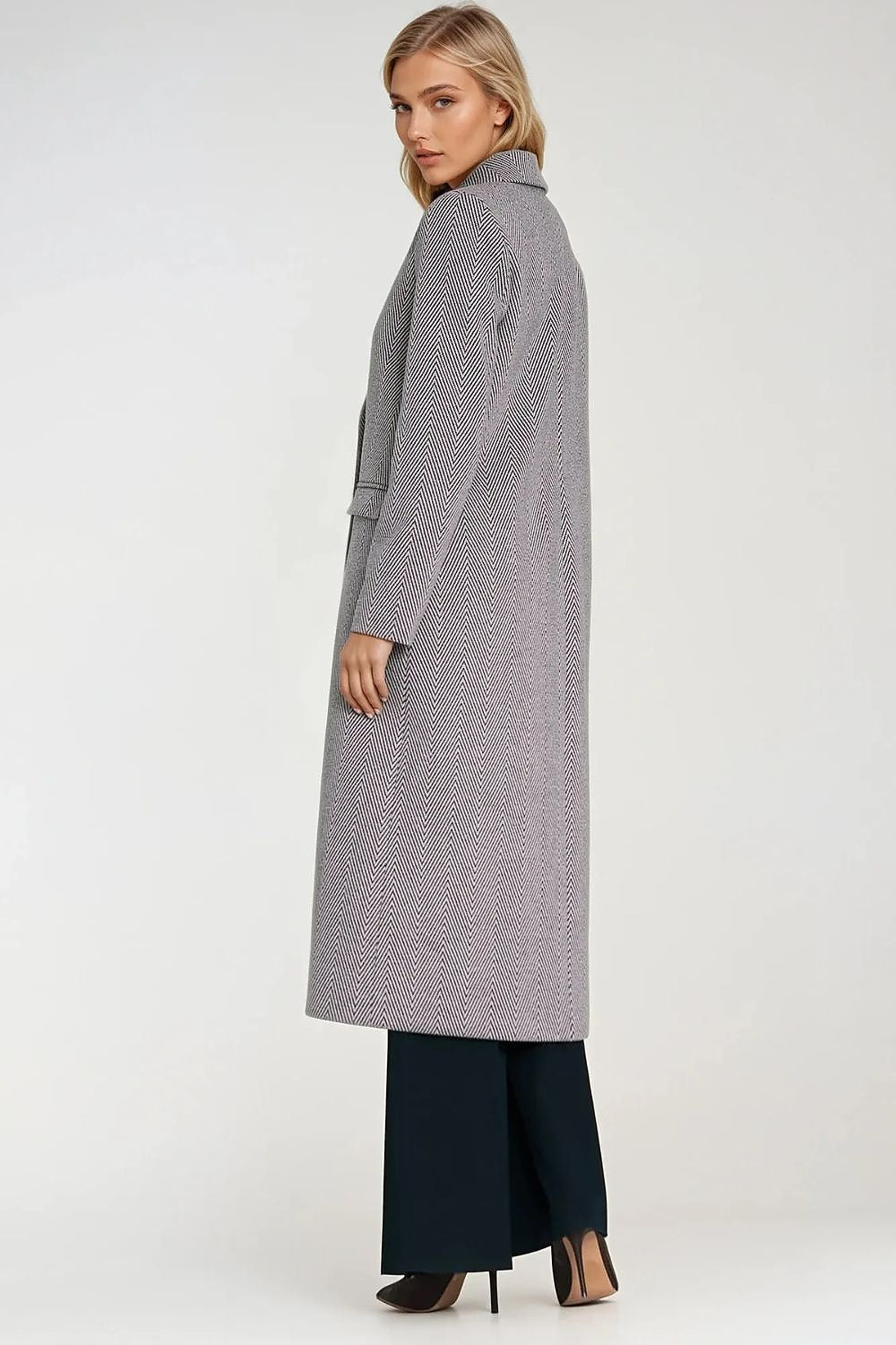  Cappotto model 219780 Nife 