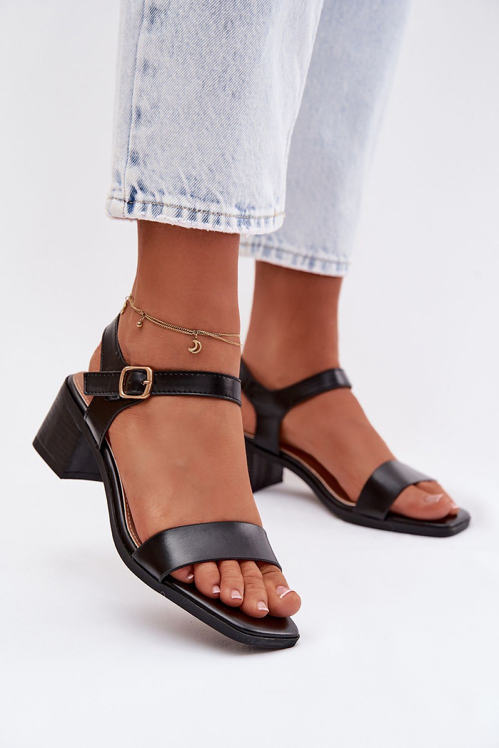 Sandali con tacco model 225113 Step in style 