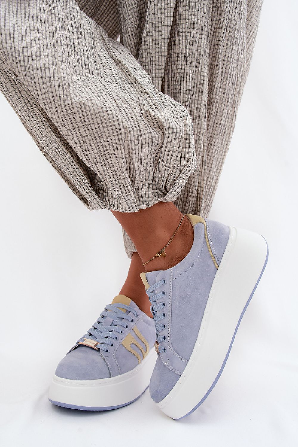  Scarpe sportive con piattaforma model 228741 Step in style 