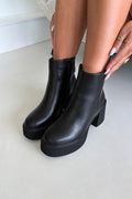  Stivaletti con plateau model 230924 Step in style 
