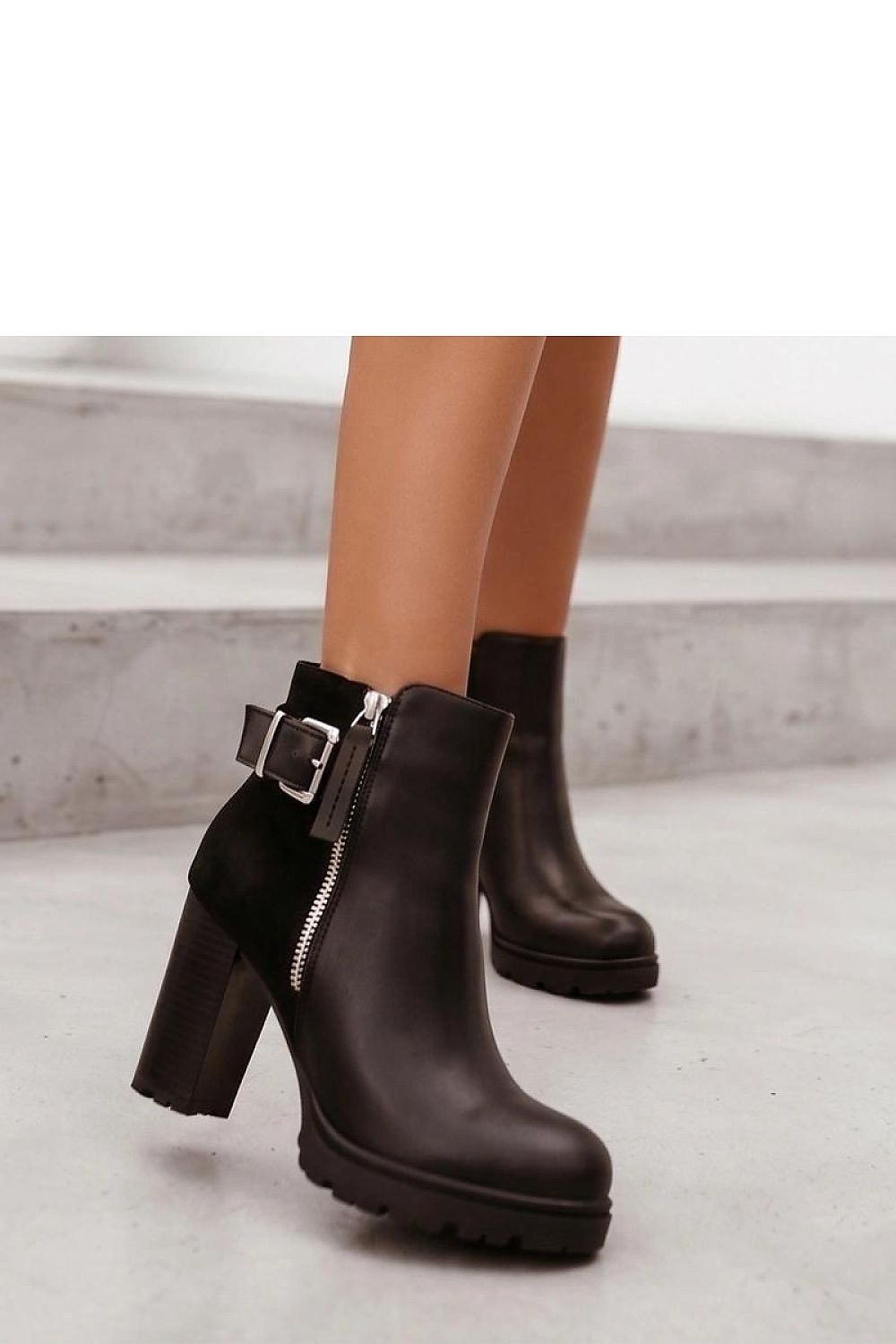 Scarpe con tacco model 231292 Solea 